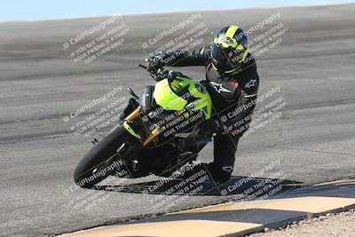 media/Oct-13-2025-Moto Forza (Mon) [[a66d839500]]/3-B Group/Session 2 (Bowl)/